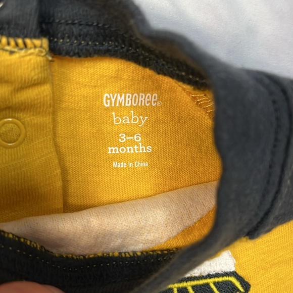 3-6M Gymboree construction onesie - Picture 3 of 3